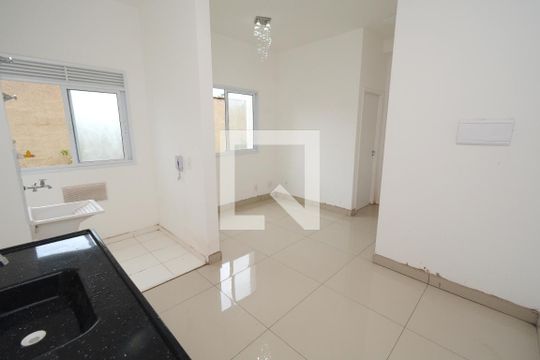 Cozinha de apartamento à venda com 2 quartos, 36m² em Vila Baby, São Paulo