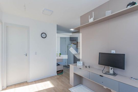 Sala de apartamento para alugar com 2 quartos, 35m² em Sacoma, São Paulo