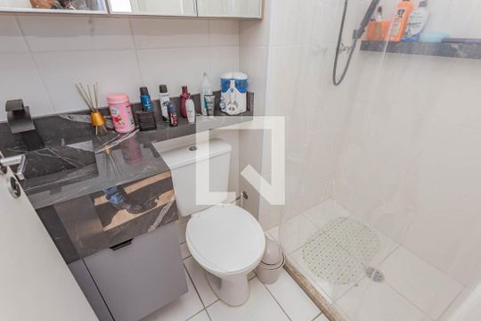 Banheiro de apartamento para alugar com 2 quartos, 35m² em Sacoma, São Paulo