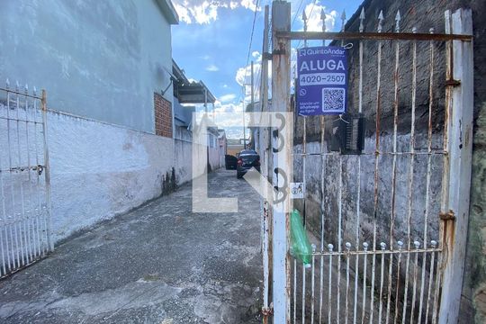 Fachada de casa para alugar com 1 quarto, 50m² em Penha de França, São Paulo