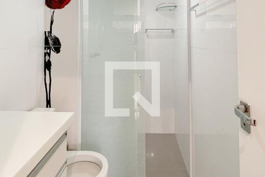 Banheiro Social de apartamento à venda com 3 quartos, 65m² em Baeta Neves, São Bernardo do Campo