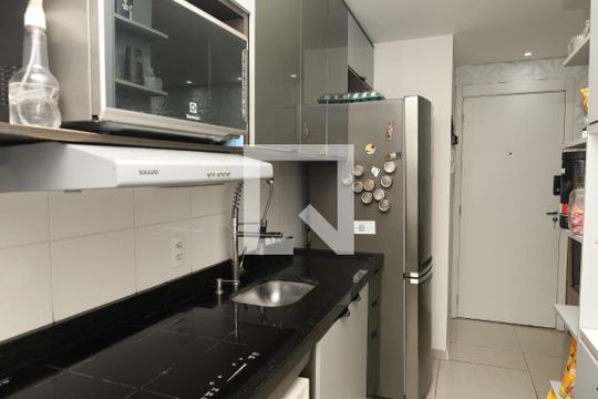 Cozinha de apartamento à venda com 2 quartos, 43m² em Cidade Líder, São Paulo