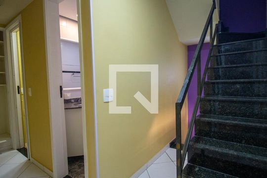 Hall dos Quartos de casa de condomínio para alugar com 4 quartos, 167m² em Recreio dos Bandeirantes, Rio de Janeiro