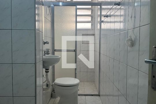 Banheiro de apartamento para alugar com 1 quarto, 35m² em Água Branca, São Paulo