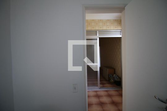 Quarto de Serviço de apartamento à venda com 2 quartos, 90m² em Ramos, Rio de Janeiro