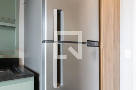 Cozinha de kitnet/studio à venda com 1 quarto, 27m² em Indianópolis, São Paulo