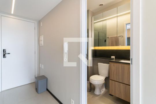 Cozinha de kitnet/studio à venda com 1 quarto, 27m² em Indianópolis, São Paulo