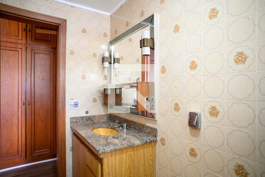 Quarto 2 de apartamento à venda com 3 quartos, 200m² em Aclimação, São Paulo
