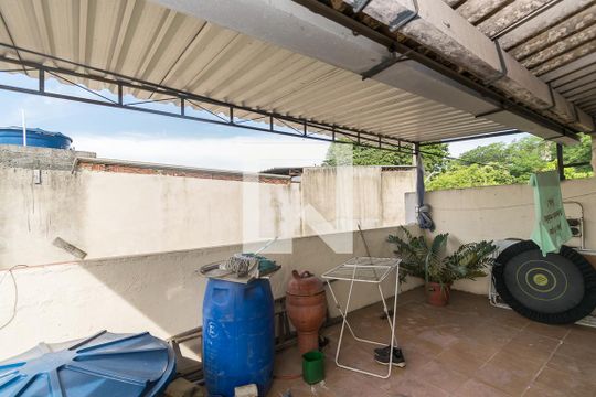 Terraço de casa à venda com 3 quartos, 75m² em Colégio, Rio de Janeiro