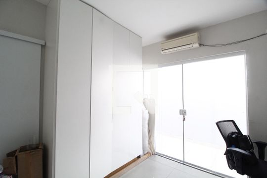 Quarto 1 de casa para alugar com 3 quartos, 194m² em Tibery, Uberlândia