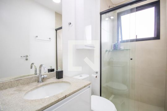 Banheiro da Suíte de apartamento à venda com 2 quartos, 62m² em Continental, Osasco