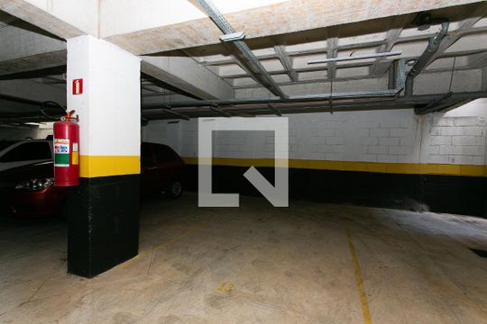 Garagem de apartamento para alugar com 2 quartos, 44m² em Vila Moraes, São Paulo