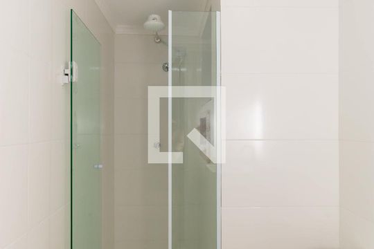 Banheiro de apartamento para alugar com 1 quarto, 46m² em Jardim Vila Formosa, São Paulo