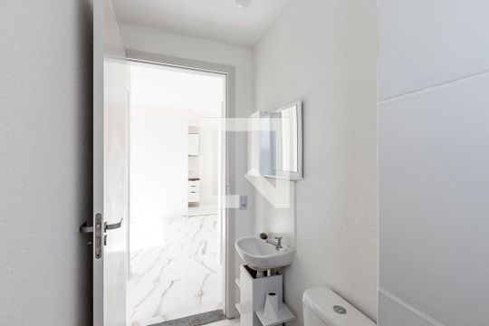 Banheiro de apartamento à venda com 2 quartos, 42m² em Barra Funda, São Paulo