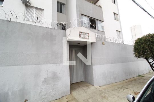 Fachada de apartamento para alugar com 2 quartos, 68m² em Santa Mônica, Uberlândia