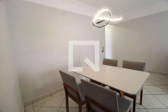 Copa de apartamento para alugar com 2 quartos, 68m² em Santa Mônica, Uberlândia