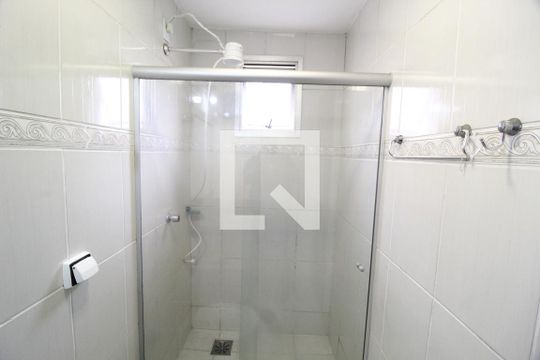 Banheiro da Suíte de apartamento para alugar com 2 quartos, 68m² em Santa Mônica, Uberlândia