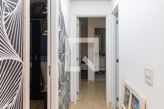 Corredor de apartamento à venda com 2 quartos, 68m² em Jardim Flor da Montanha, Guarulhos