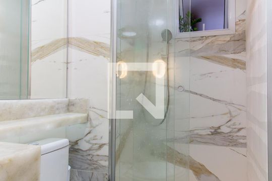 Banheiro da Suíte de apartamento para alugar com 3 quartos, 103m² em Parque Sao Domingos, São Paulo