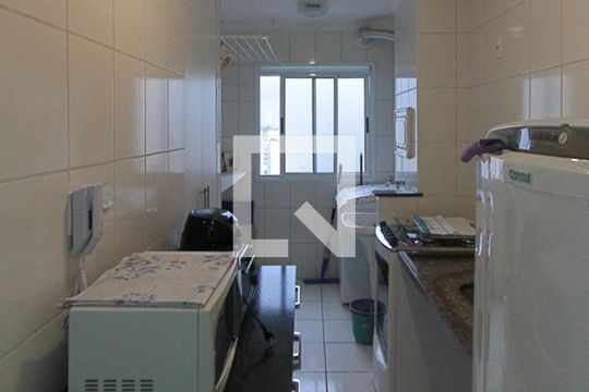 Cozinha de apartamento à venda com 2 quartos, 63m² em Vila Paulo Silas, São Paulo
