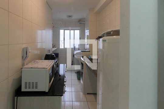 Cozinha de apartamento à venda com 2 quartos, 63m² em Vila Paulo Silas, São Paulo