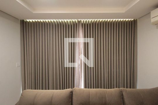Sala de TV de apartamento à venda com 4 quartos, 160m² em Planalto, Belo Horizonte