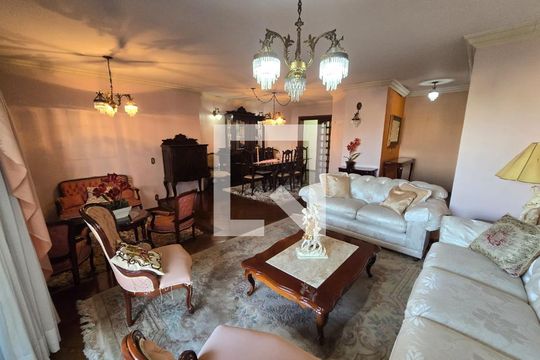 Sala de apartamento para alugar com 4 quartos, 185m² em Vila Bastos, Santo André