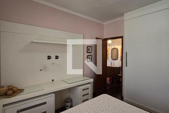 Quarto de apartamento para alugar com 4 quartos, 185m² em Vila Bastos, Santo André