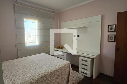 Quarto de apartamento para alugar com 4 quartos, 185m² em Vila Bastos, Santo André