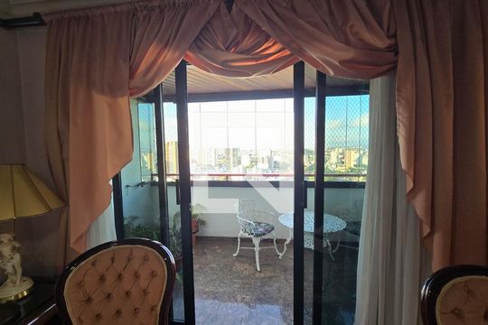 Sacada de apartamento para alugar com 4 quartos, 185m² em Vila Bastos, Santo André