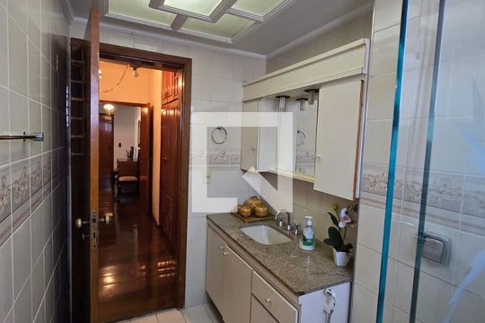 Banheiro de apartamento para alugar com 4 quartos, 185m² em Vila Bastos, Santo André
