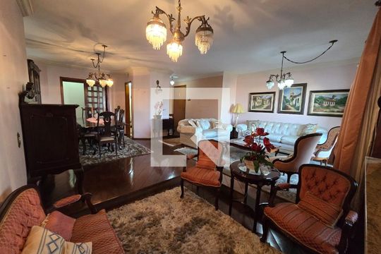 Sala de apartamento para alugar com 4 quartos, 185m² em Vila Bastos, Santo André