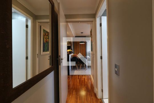Corredor de apartamento à venda com 3 quartos, 134m² em Campestre, Santo André