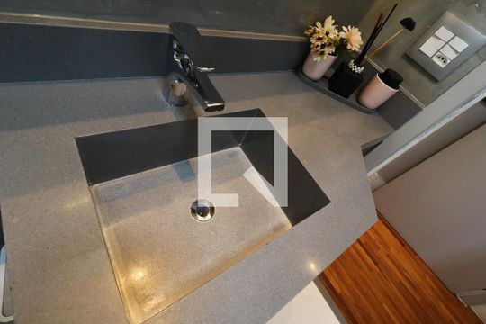 Banheiro Social - Pia de apartamento à venda com 3 quartos, 134m² em Campestre, Santo André