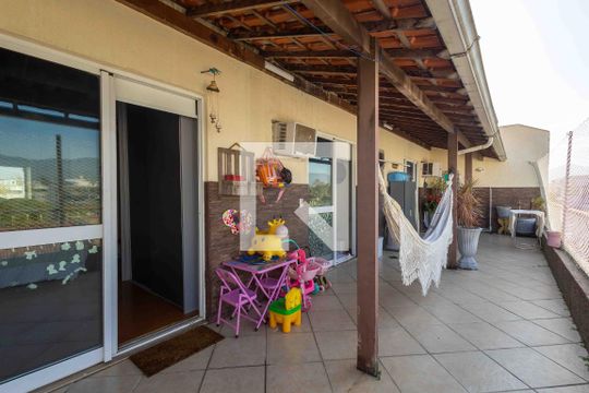 Varanda de casa à venda com 3 quartos, 350m² em Recreio dos Bandeirantes, Rio de Janeiro