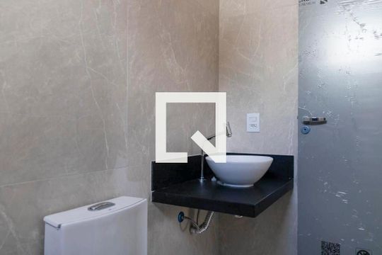 Banheiro da Suíte 1 de apartamento à venda com 3 quartos, 96m² em Prado, Belo Horizonte
