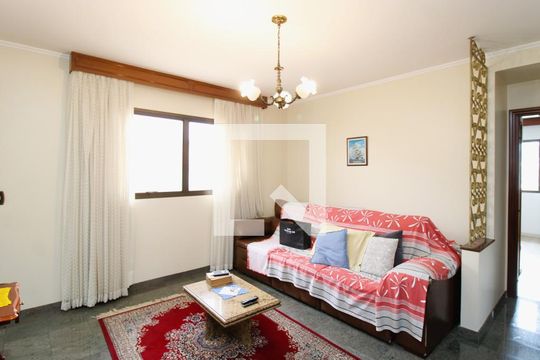 Sala de TV de casa para alugar com 3 quartos, 360m² em Jardim Leonor Mendes de Barros, São Paulo