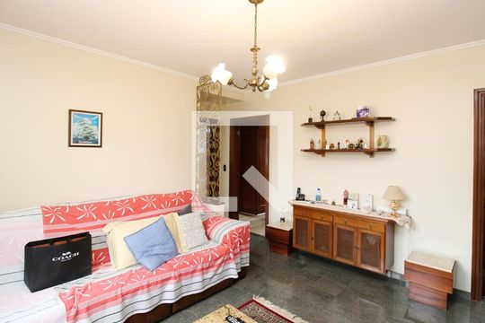 Sala de TV de casa para alugar com 3 quartos, 360m² em Jardim Leonor Mendes de Barros, São Paulo