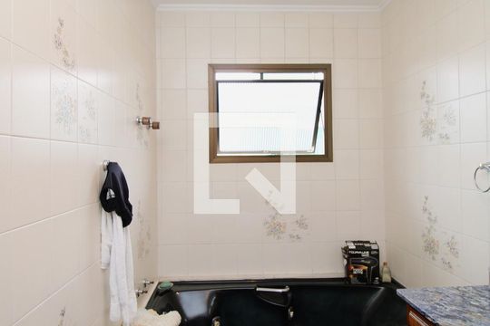 Banheiro da Suíte 3 de casa para alugar com 3 quartos, 360m² em Jardim Leonor Mendes de Barros, São Paulo