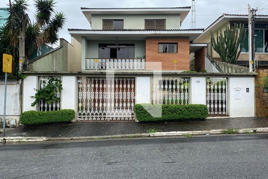 Fachada de casa para alugar com 3 quartos, 360m² em Jardim Leonor Mendes de Barros, São Paulo