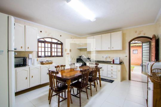 Cozinha de casa para alugar com 3 quartos, 278m² em Vila Valparaíso, Santo André