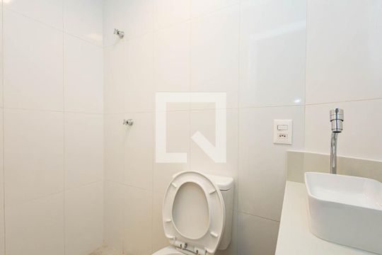 Banheiro de serviço de apartamento à venda com 2 quartos, 110m² em Bela Vista, São Paulo