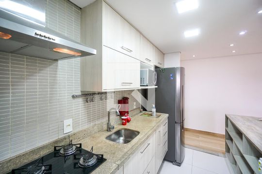 Cozinha de apartamento à venda com 2 quartos, 70m² em Chácara Seis de Outubro, São Paulo