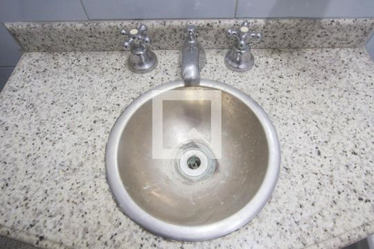 Pia de casa de condomínio à venda com 3 quartos, 260m² em Jardim Monte Azul, São Paulo