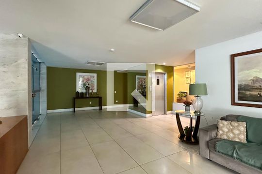 Entrada de apartamento para alugar com 3 quartos, 120m² em Lagoa, Rio de Janeiro