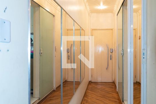 Corredor de apartamento para alugar com 1 quarto, 61m² em Consolação, São Paulo