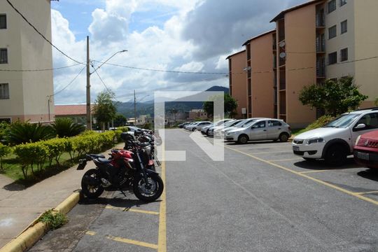 Garagem de apartamento para alugar com 2 quartos, 45m² em Jardim Vitoria, Belo Horizonte