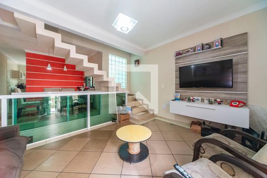 Casa à venda com 3 quartos, 135m² em Parque Sao Vicente, Santo André