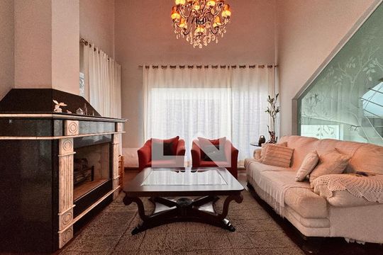 Sala de casa à venda com 4 quartos, 539m² em Santa Maria, Santo André