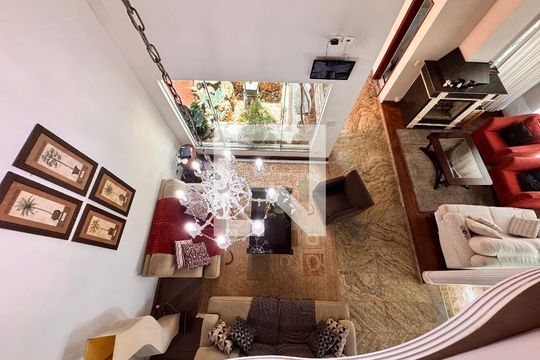 Sala de TV de casa à venda com 4 quartos, 539m² em Santa Maria, Santo André